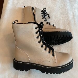 NWT Sincerely Jules - Harley Combat Boots - Size 8.5
